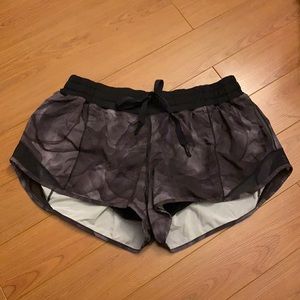 Lululemon 4" Short | Size 8